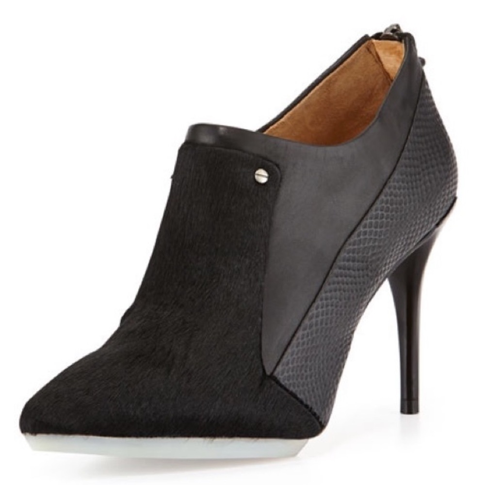 L.A.M.B. Tracie Calf Hair Pointed Toe Ankle Boots Shootie - Black, Size 6